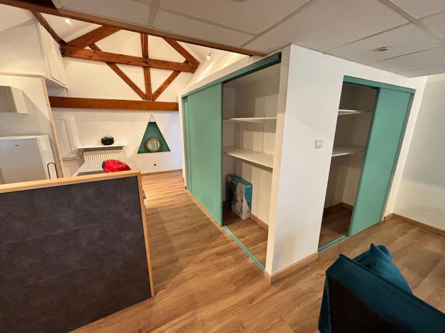 Apartment Mini-Loft, Terrasse 24M2, Internet Haut-Debit, Garage Prive Et Place De Parking Audincourt