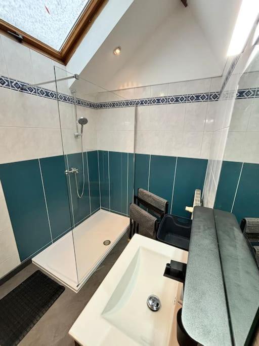 Mini-Loft, Terrasse 24M2, Internet Haut-Debit, Garage Prive Et Place De Parking Audincourt