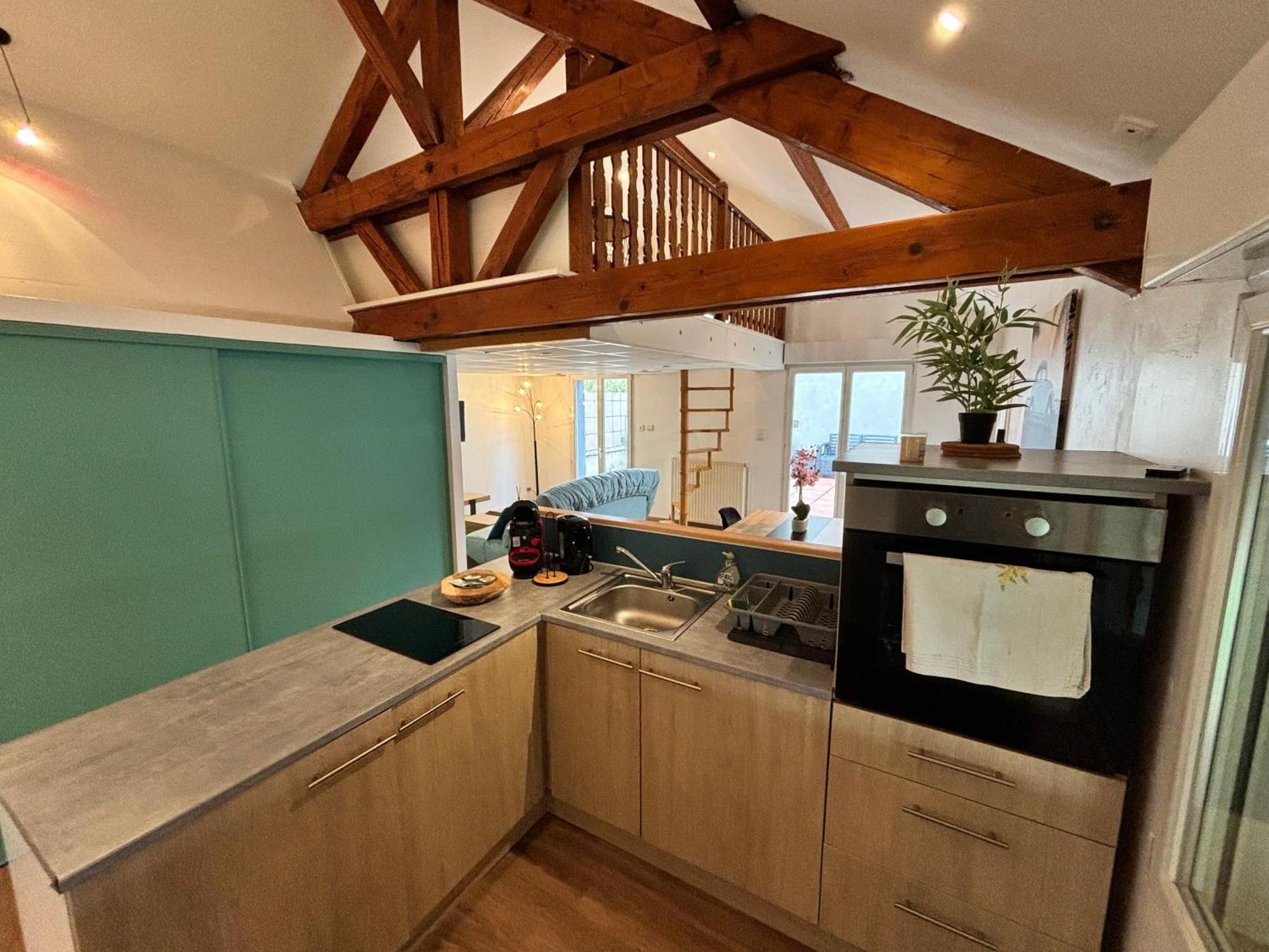 Mini-Loft, Terrasse 24M2, Internet Haut-Debit, Garage Prive Et Place De Parking *