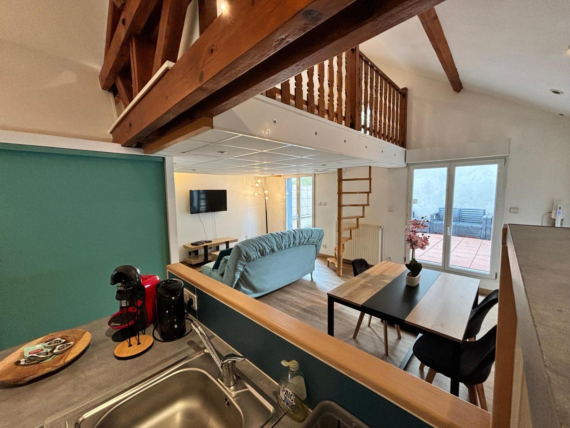 Mini-Loft, Terrasse 24M2, Internet Haut-Debit, Garage Prive Et Place De Parking * Audincourt